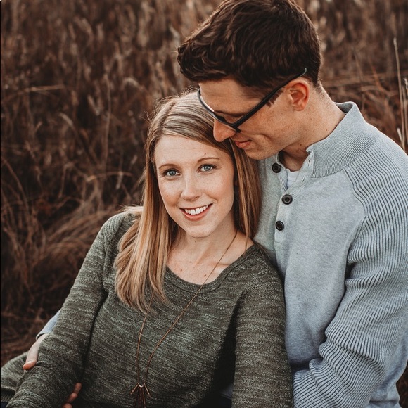 Meet your Posher, Anna - Picture 2 of 2